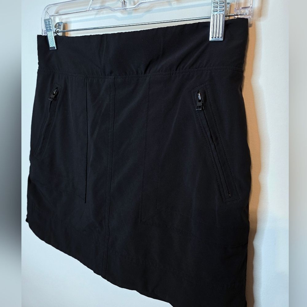 Athleta Black Chelsea Cargo Skort Size 2